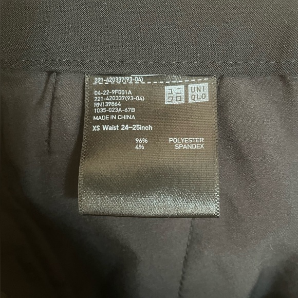 UNIQLO Ankle Pants - Picture 4 of 4